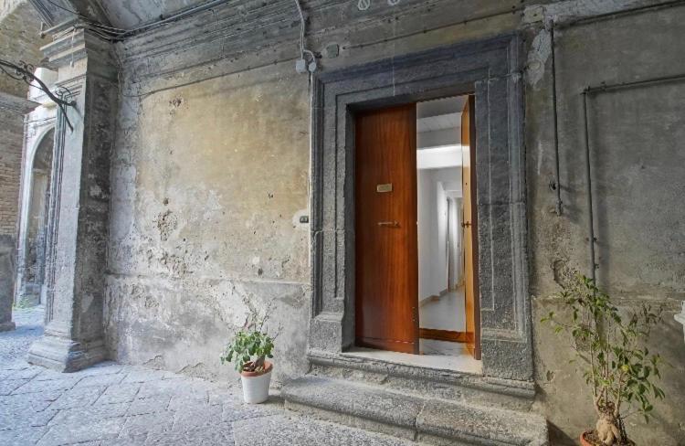 Santi Apostoli House Apartment เนเปิลส์ ภายนอก รูปภาพ